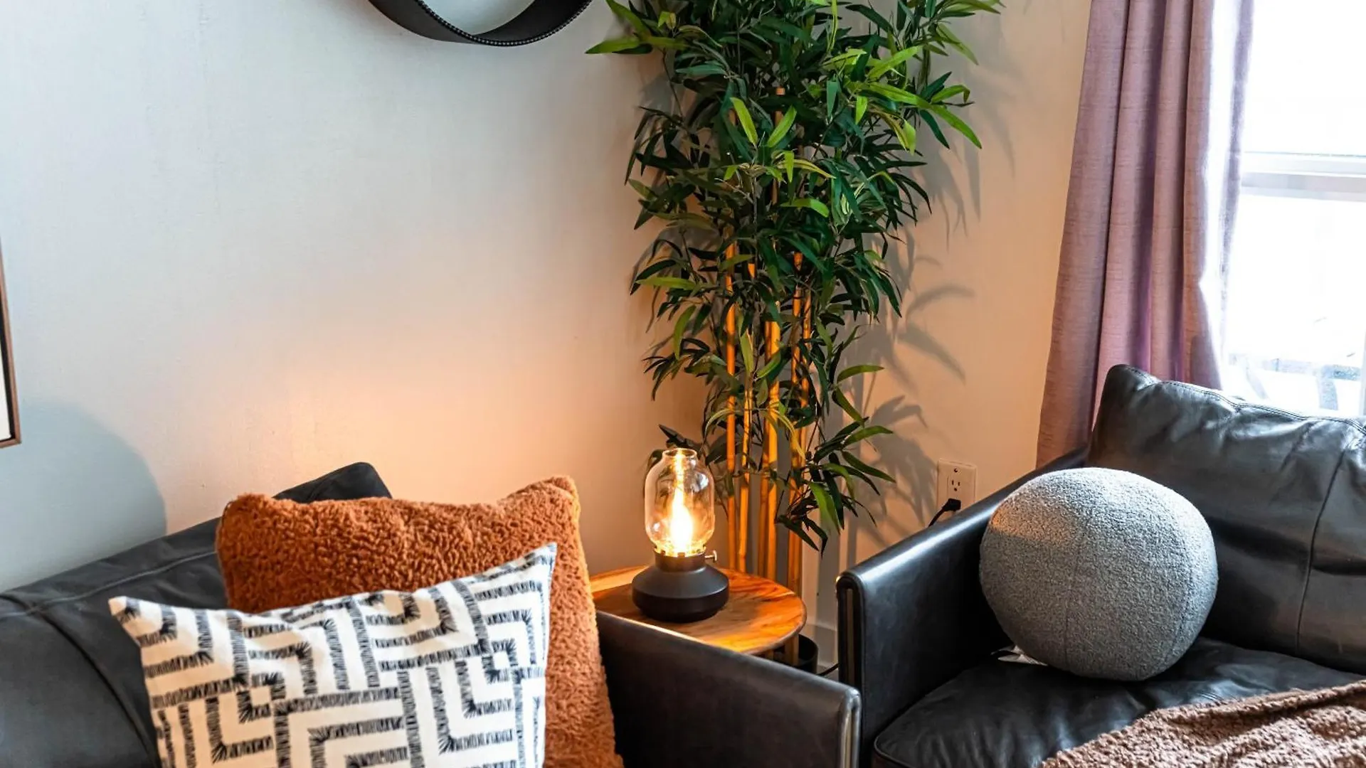 トロントThe Hideaway Hubアパートメント カナダ