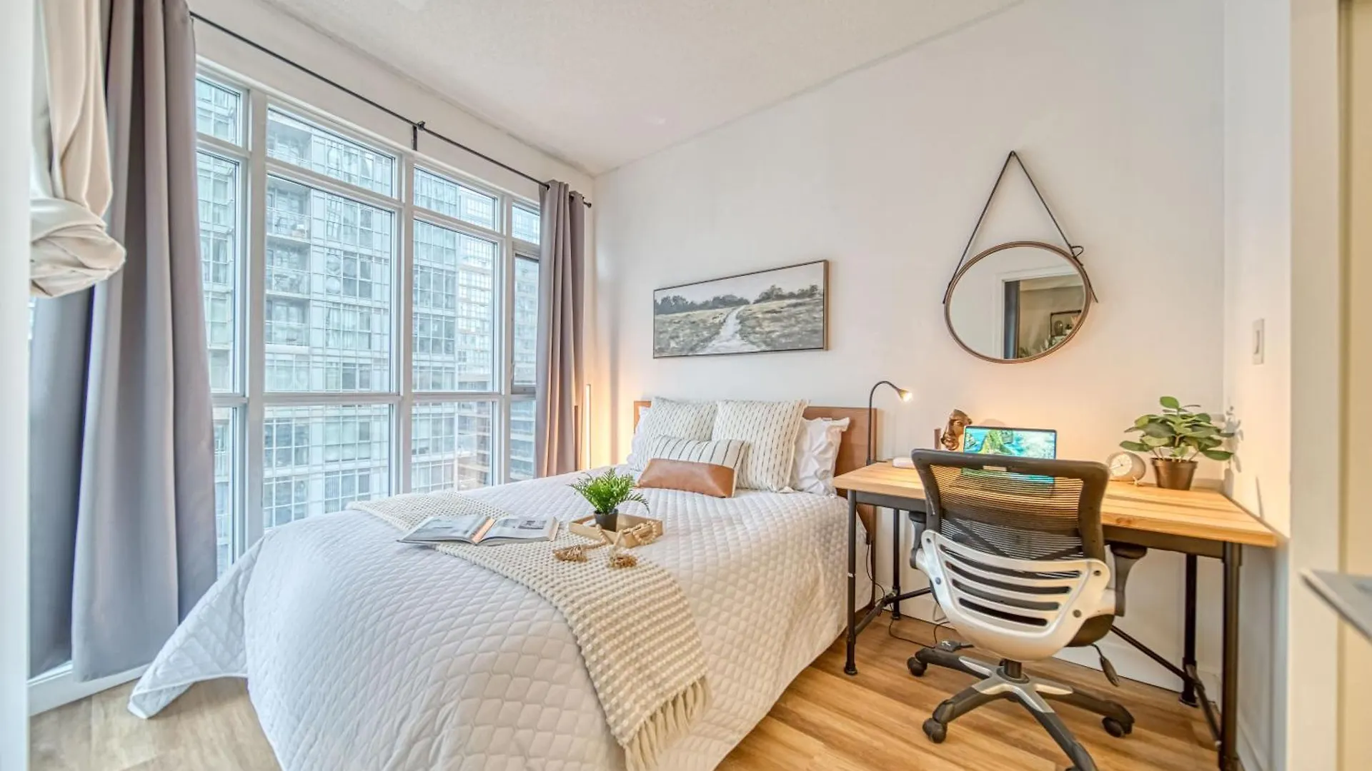 アパート トロントThe Hideaway Hubアパートメント カナダ